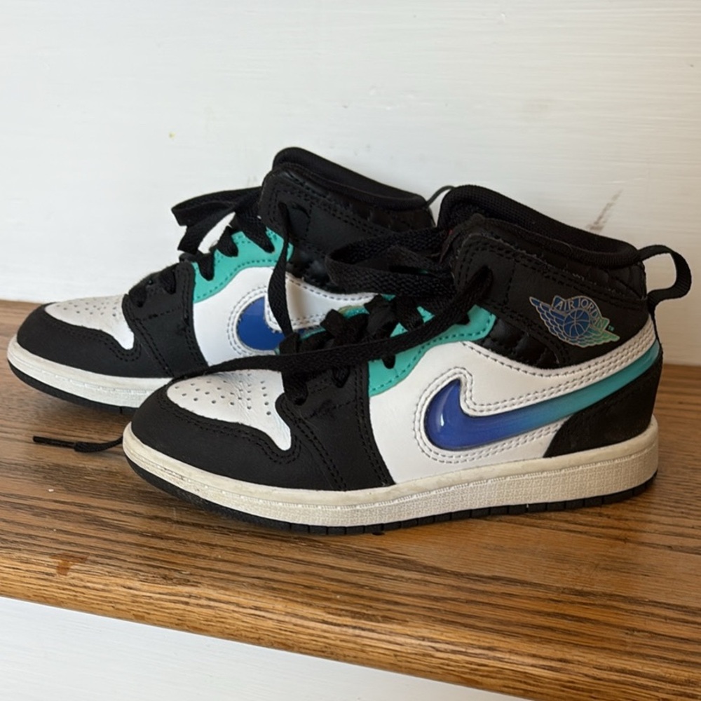 Nike Kids' Black, Blue, and Green Sneakers